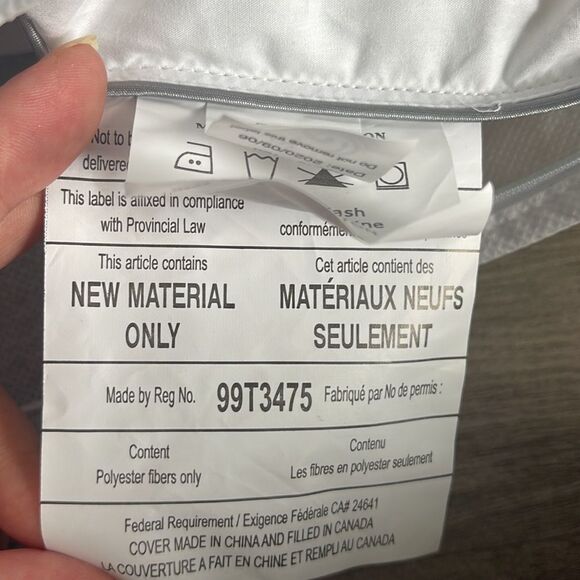 Millano Collection Soft Support King Size Pillow NEW - Picture 2 of 4